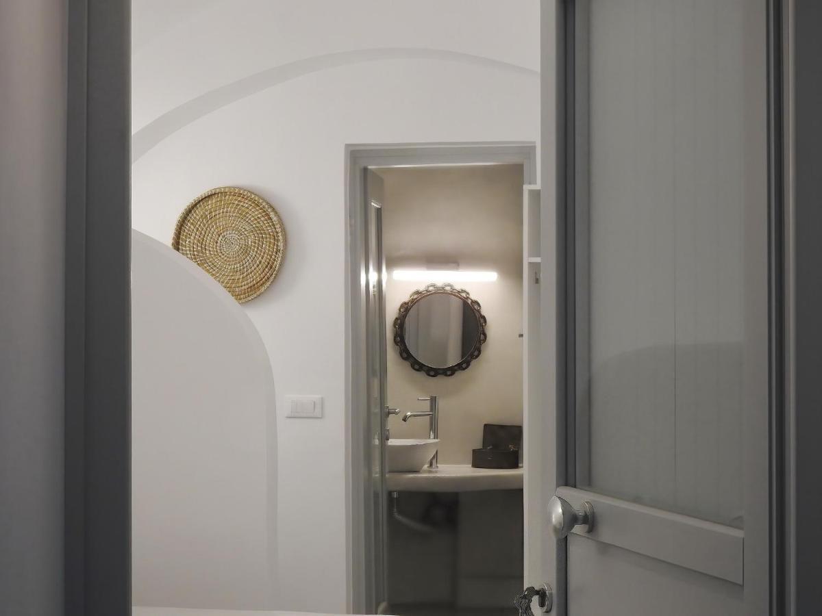 Golden Stone Santorini Suites Akrotírion Exterior foto